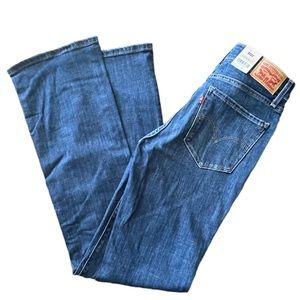 Womens Levi’s • 725 High Rise Bootcut Jeans • Size 2 • W26L32
